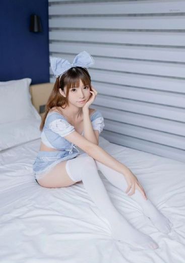 敌营十八年